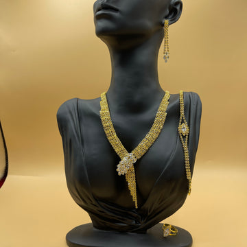 Luxury golden crystal neck set with earrings